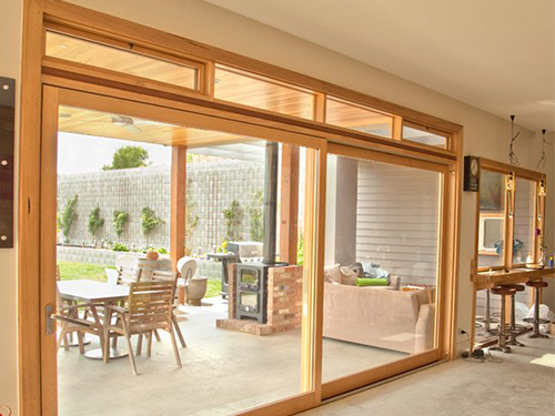 怎么挑選鋁木門窗？